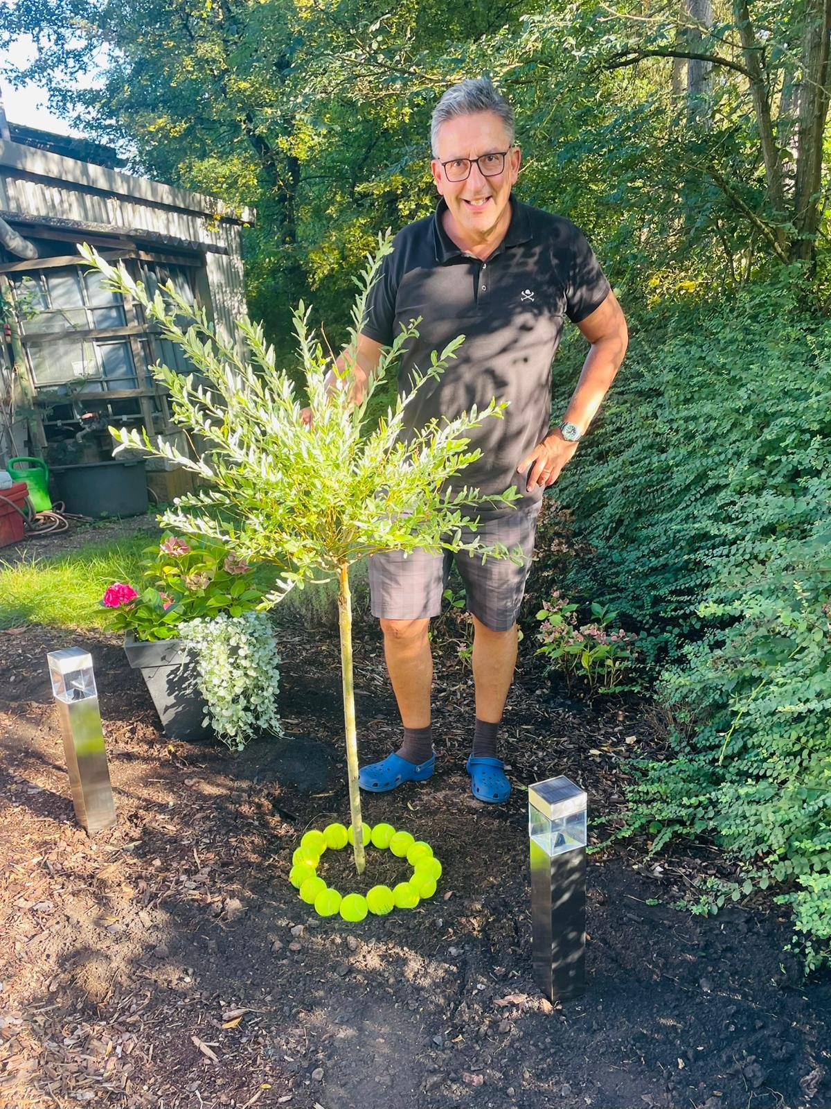 PHOTO 2023 12 08 21 18 18