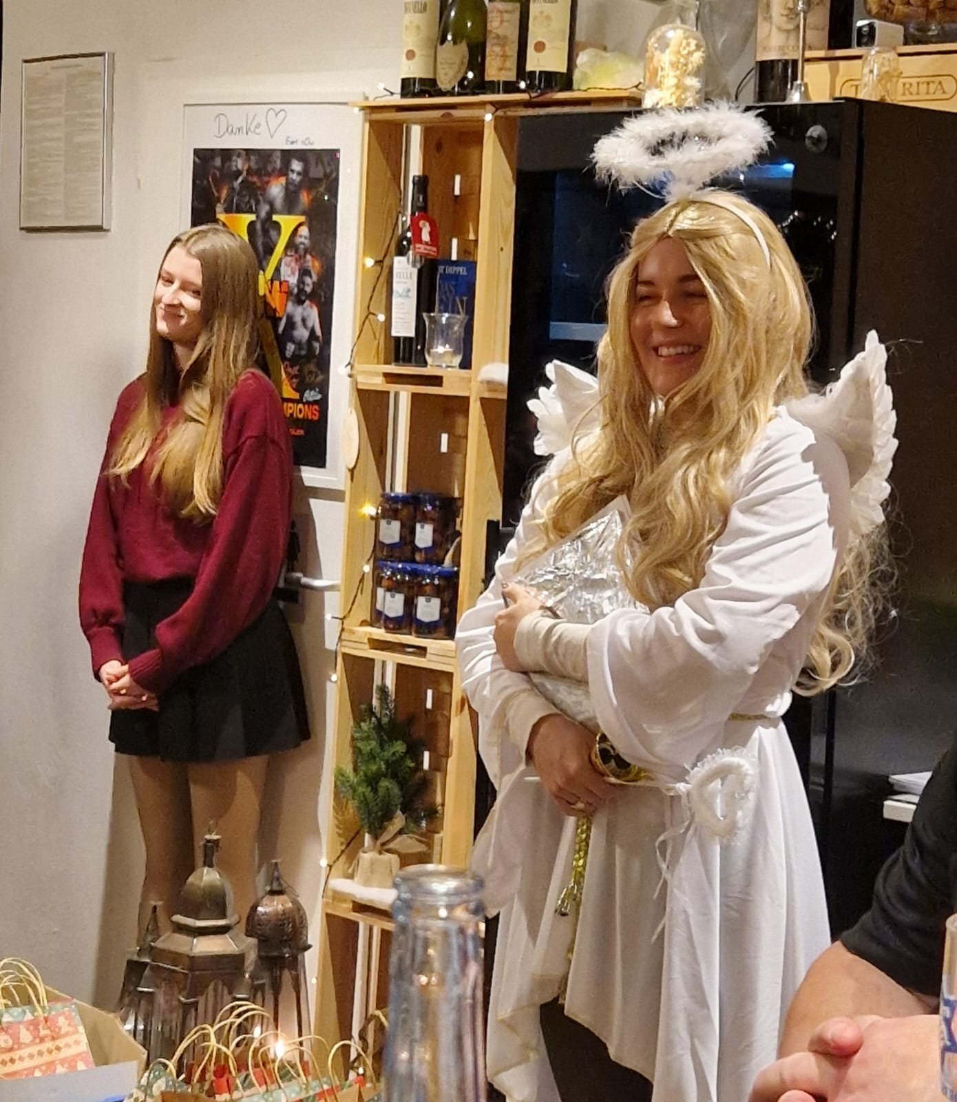 PHOTO 2023 12 08 21 18 18